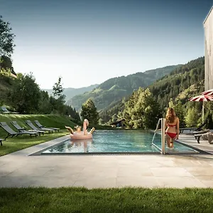 https://landhaus-agnes.saalbachhinterglemmhotels.com