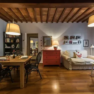 https://la-cecina.it-tuscanyhotel.com