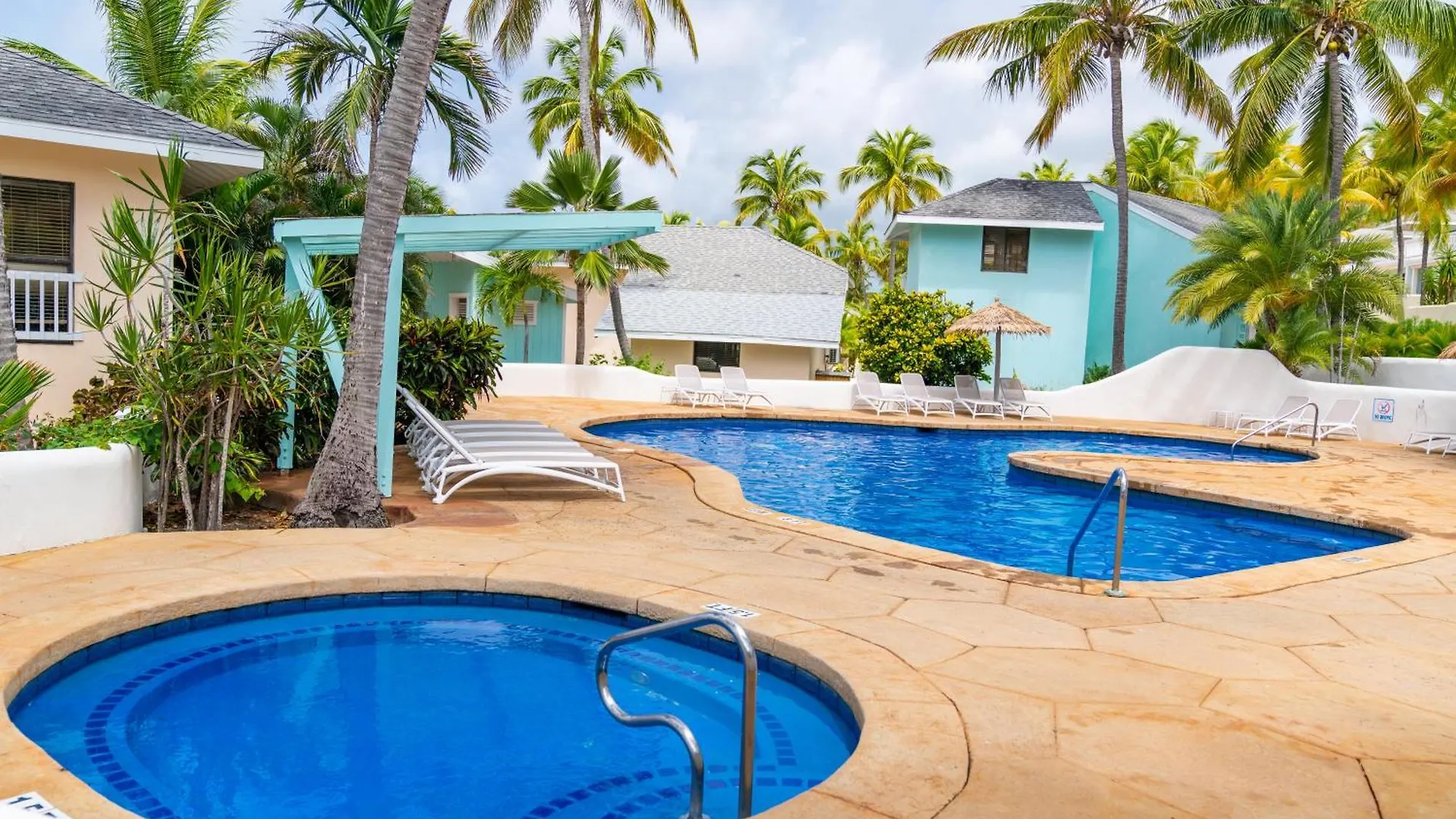 St. James'S Club Resort Mamora Bay